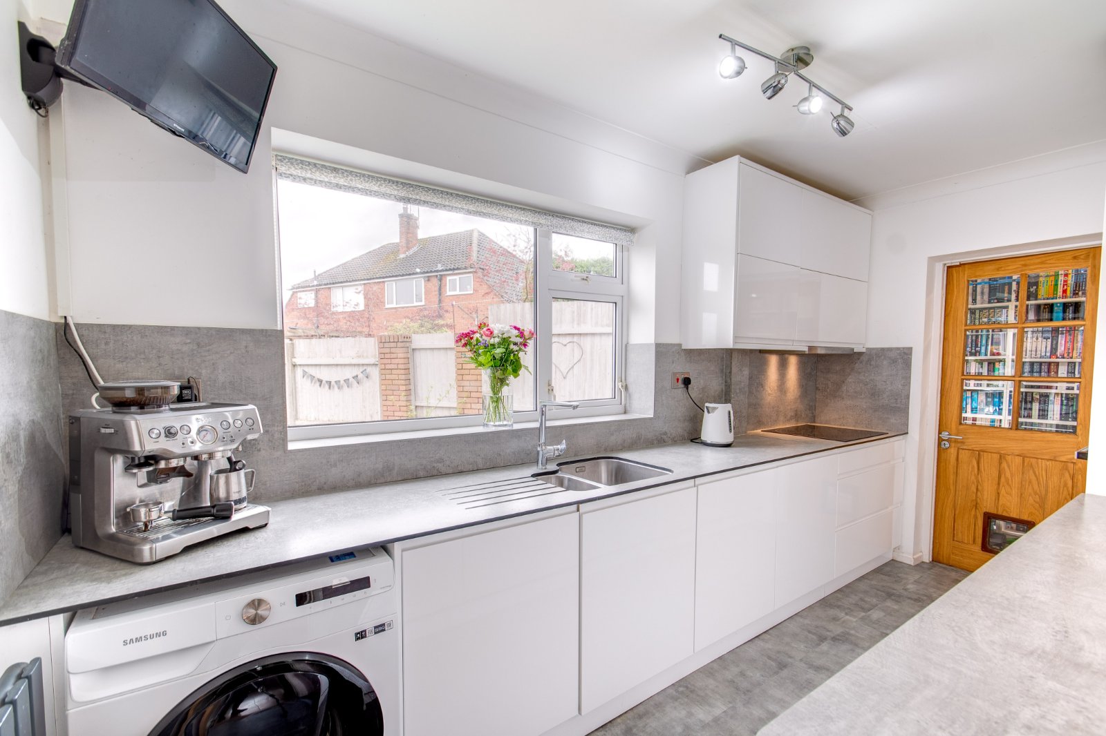 3 bed house for sale in Drew Crescent, Stourbridge  - Property Image 5