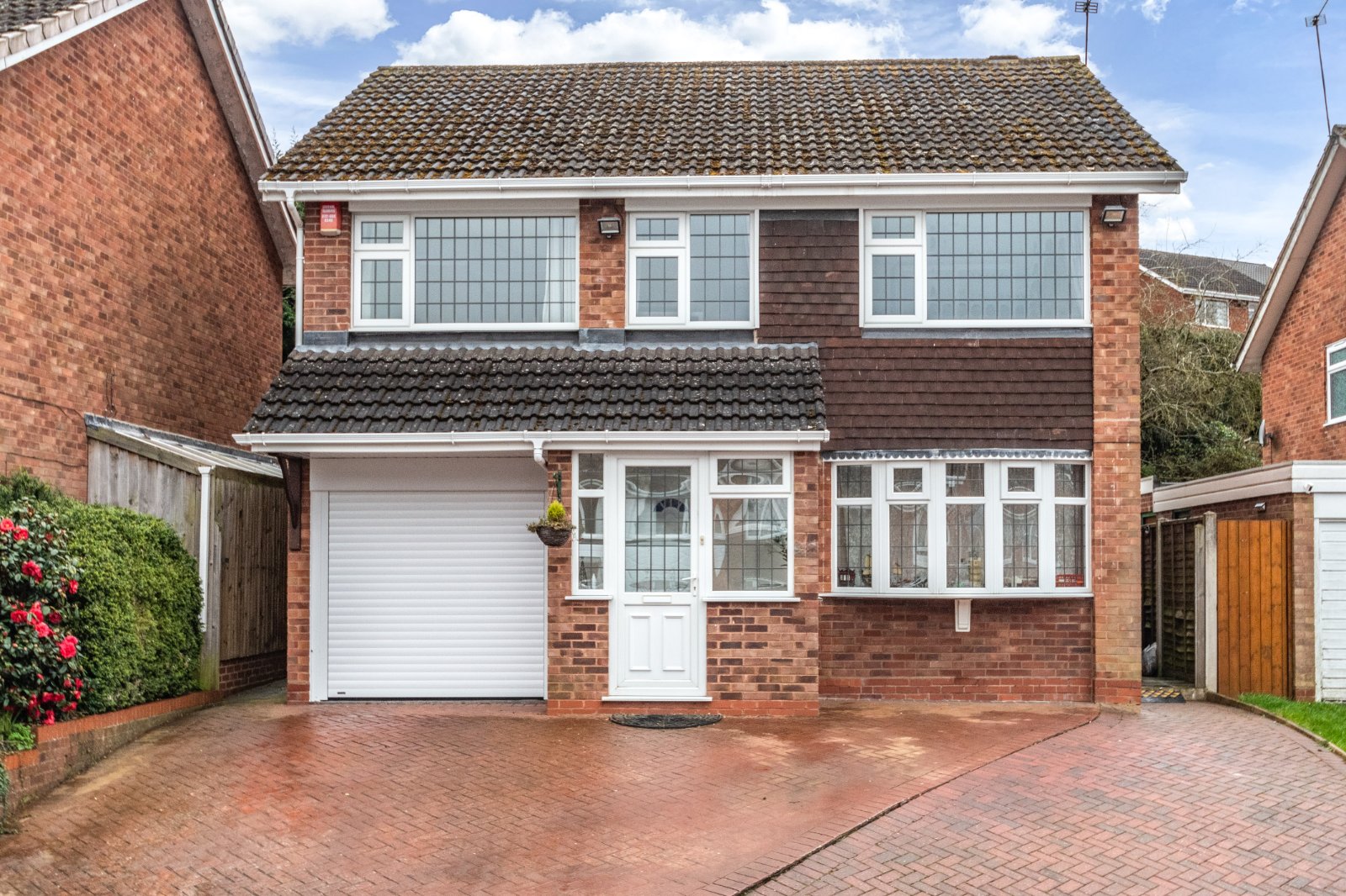 4 bed house for sale in Quantock Close, Halesowen - Property Image 1