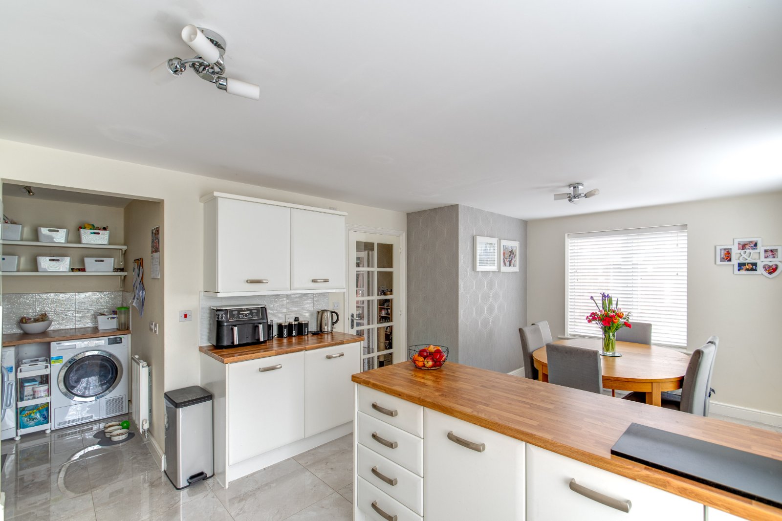 4 bed house for sale in Morrow Way, Wollaston 3