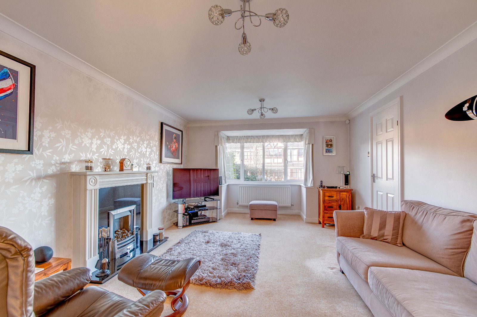 4 bed house for sale in Fircroft Close, Stoke Heath  - Property Image 2