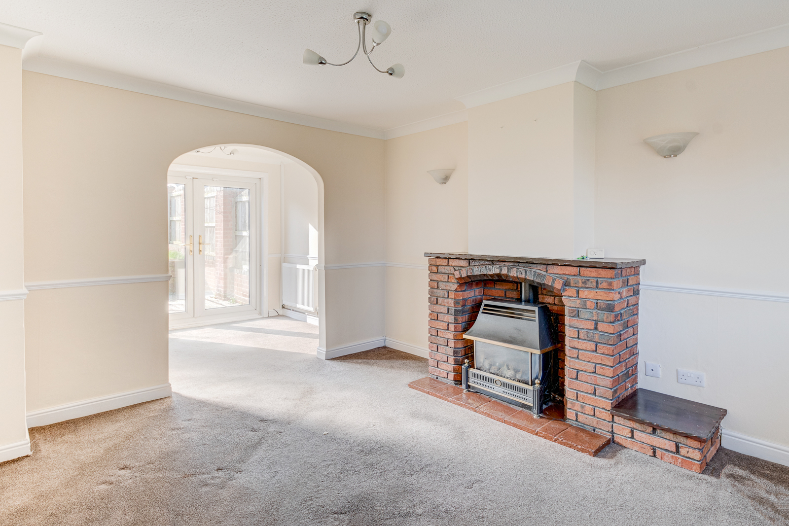 3 bed house for sale in Epsom Road, Catshill  - Property Image 4