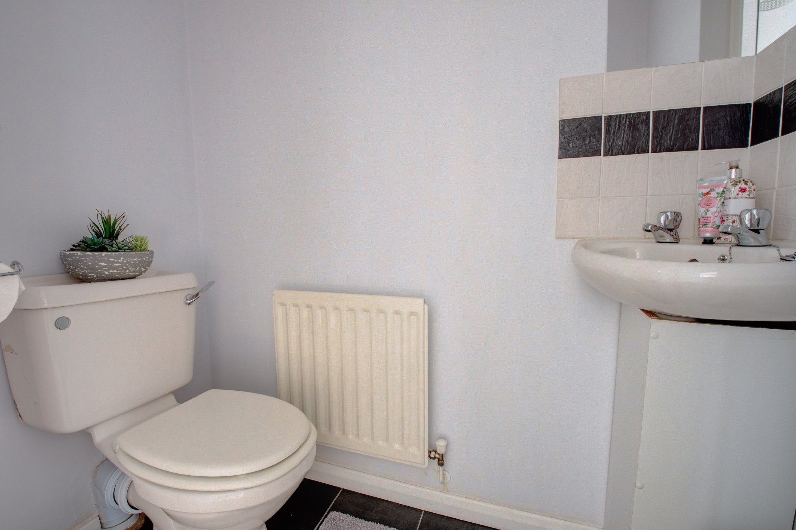 2 bed house for sale in Belvoir Road, Bromsgrove 19