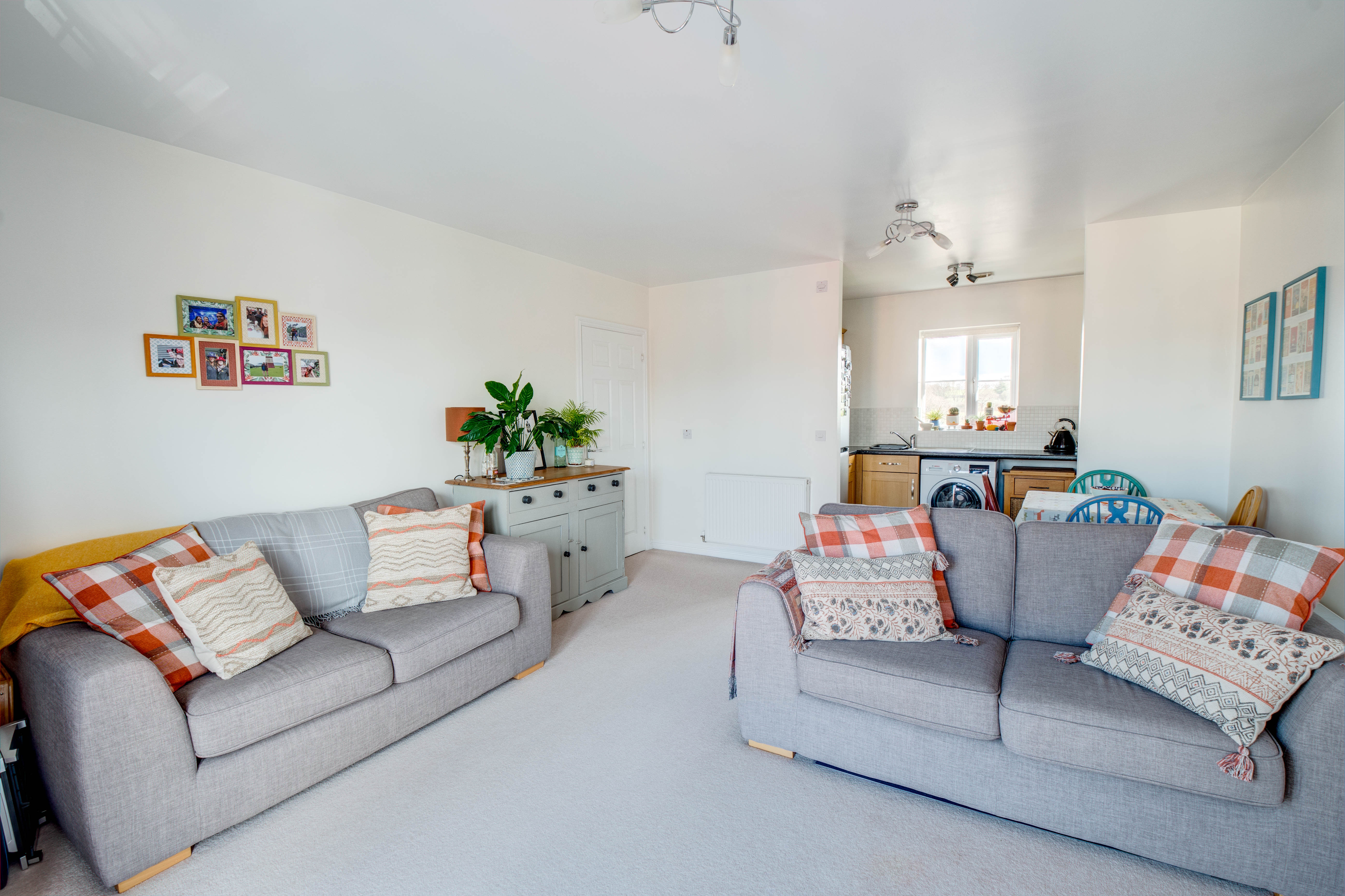 1 bed apartment for sale in Railway Walk, Bromsgrove  - Property Image 3