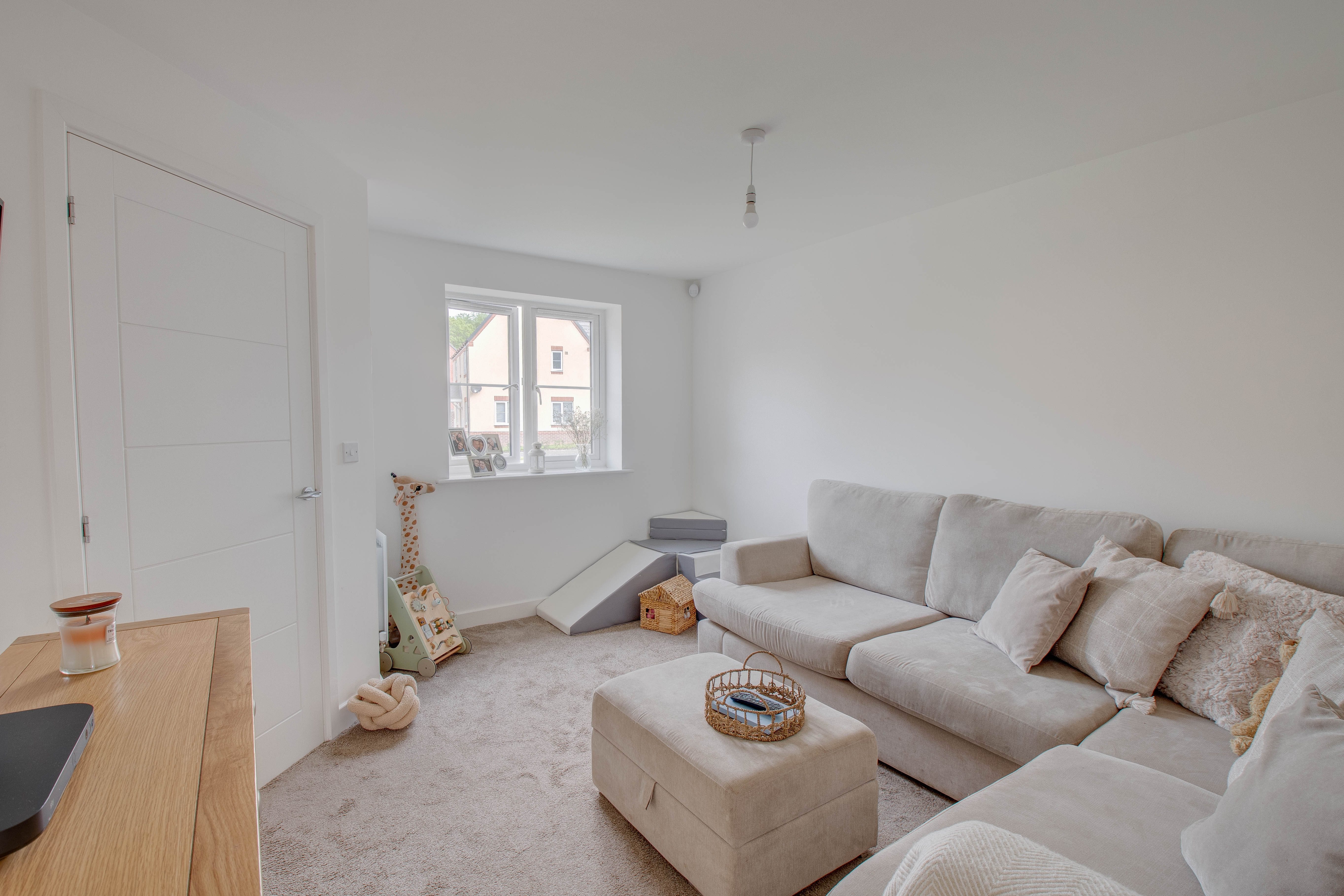 3 bed house for sale in Lea Castle Drive, Cookley  - Property Image 2