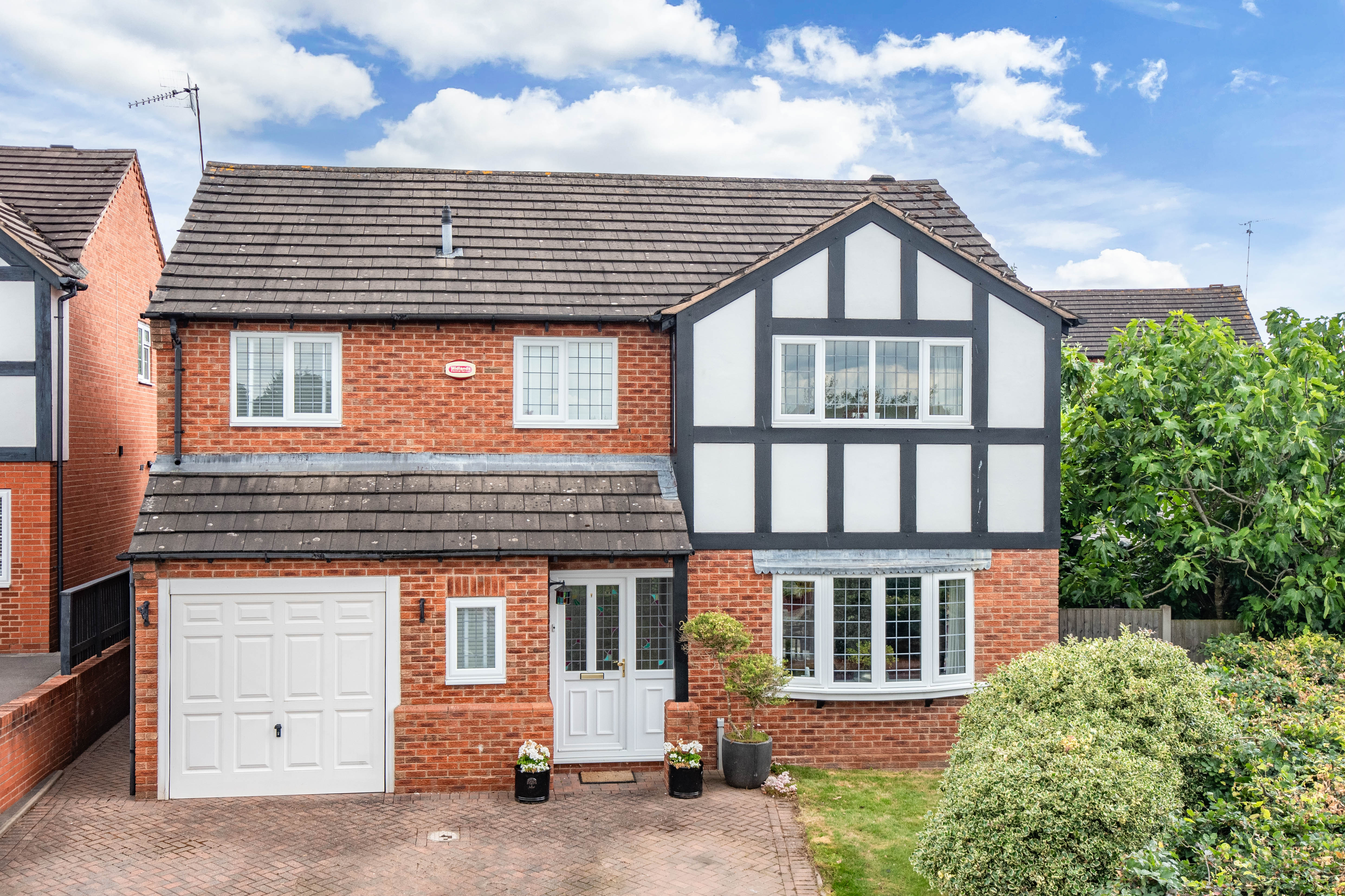 4 bed house for sale in Tythe Barn Close, Stoke Heath 15