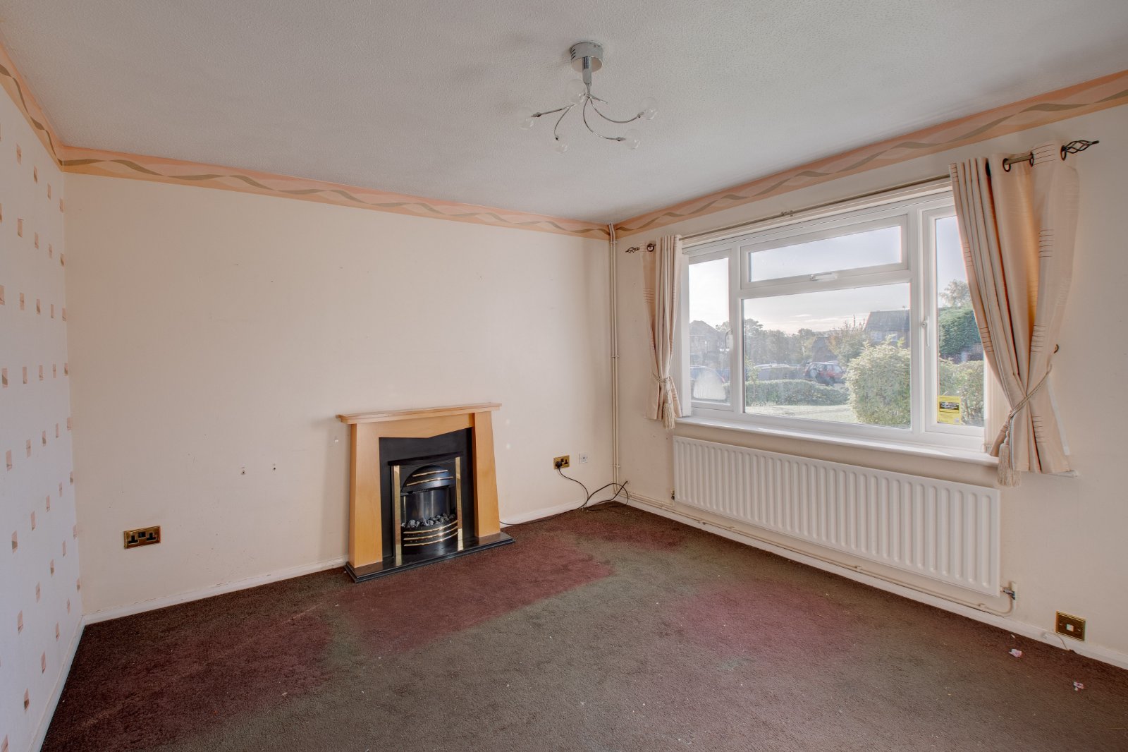 2 bed house for sale in Farmers Road, Bromsgrove 2