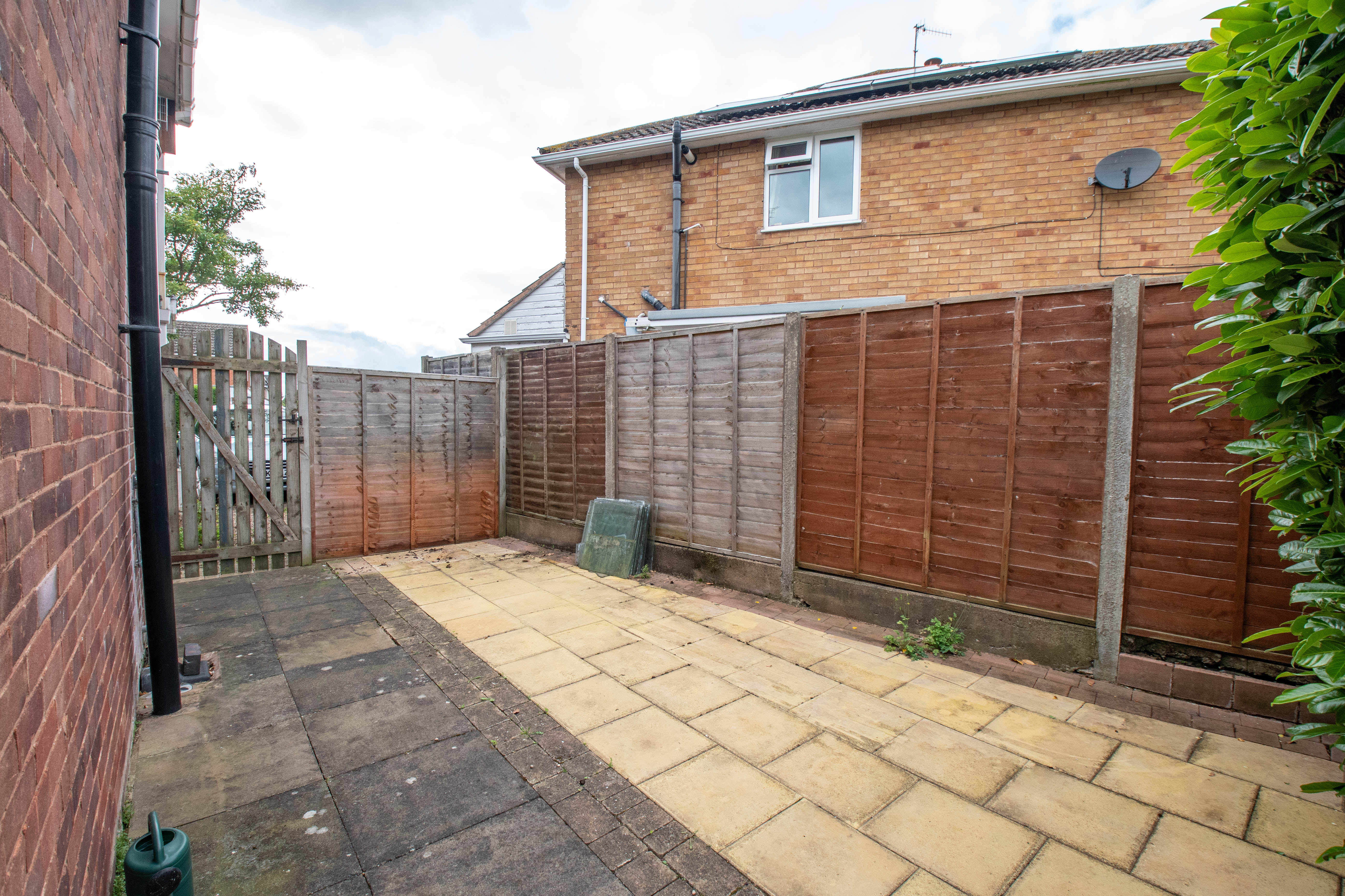 3 bed house for sale in Cloverdale, Stoke Prior 14