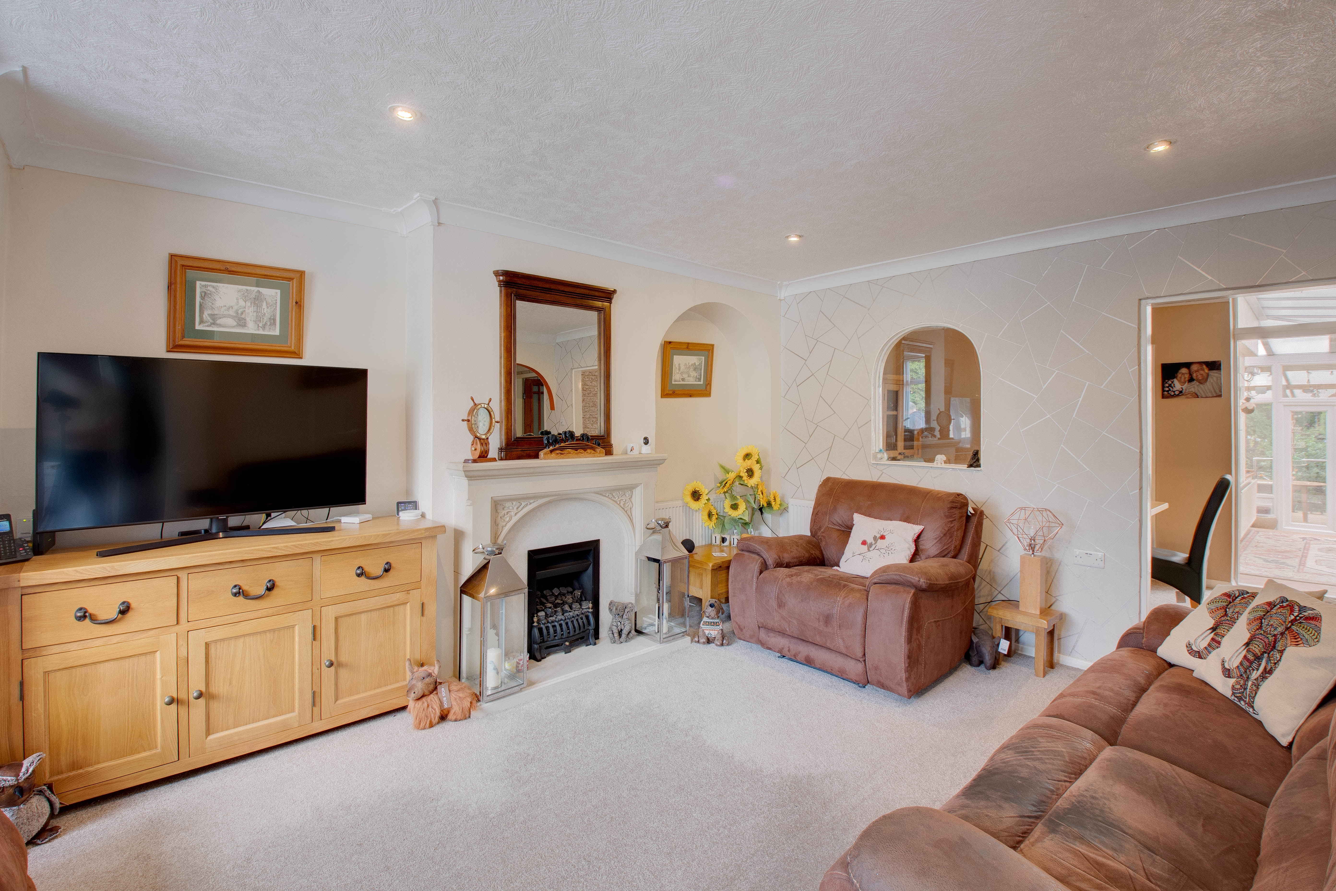 3 bed house for sale in Woodrow Lane, Catshill  - Property Image 2