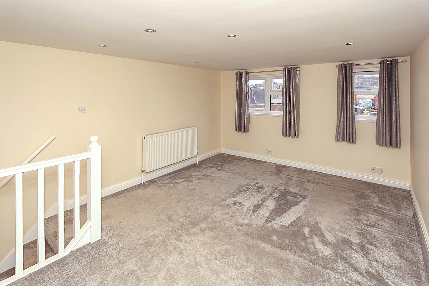 3 bed house for sale in Bank Road, Gornal Wood 4
