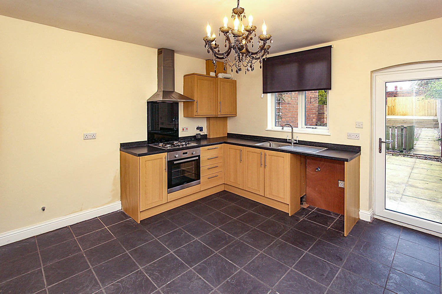 3 bed house for sale in Bank Road, Gornal Wood 2