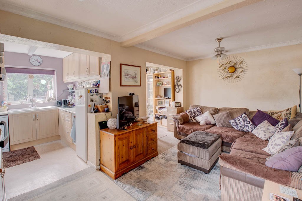 3 bed house for sale in Holly Grove, Bromsgrove  - Property Image 2