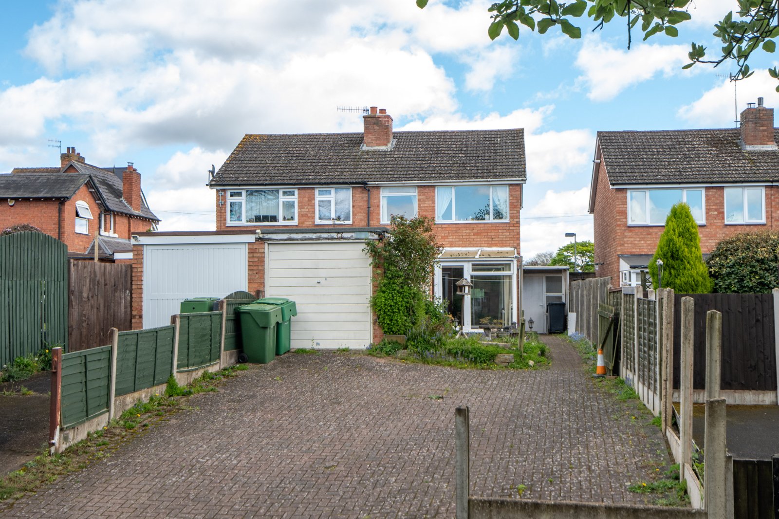 3 bed house for sale in Stourbridge Road, Bromsgrove  - Property Image 2