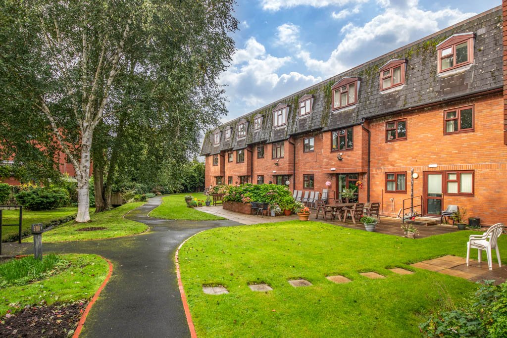 1 bed apartment for sale in The Strand, Bromsgrove 8