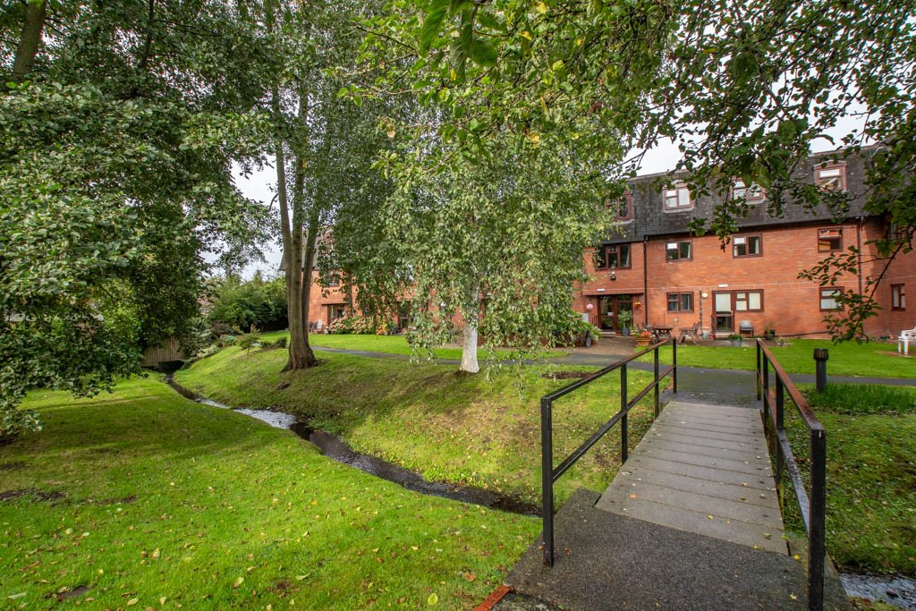 1 bed apartment for sale in The Strand, Bromsgrove 1
