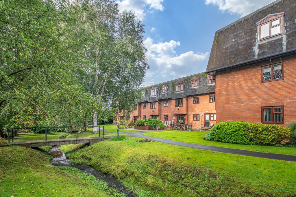 1 bed apartment for sale in The Strand, Bromsgrove 9
