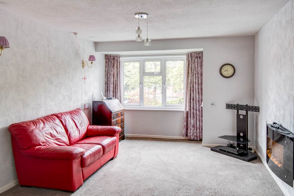 1 bed apartment for sale in The Strand, Bromsgrove 2