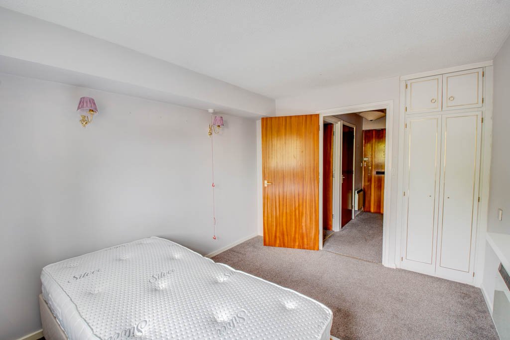1 bed apartment for sale in The Strand, Bromsgrove 7