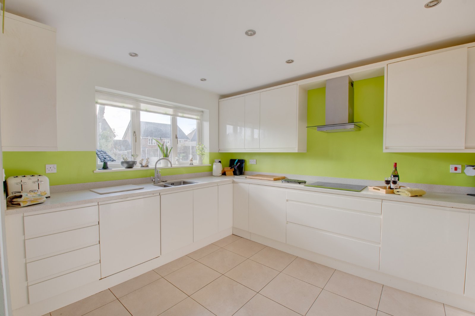 5 bed house for sale in Blossom Drive, Bromsgrove  - Property Image 3