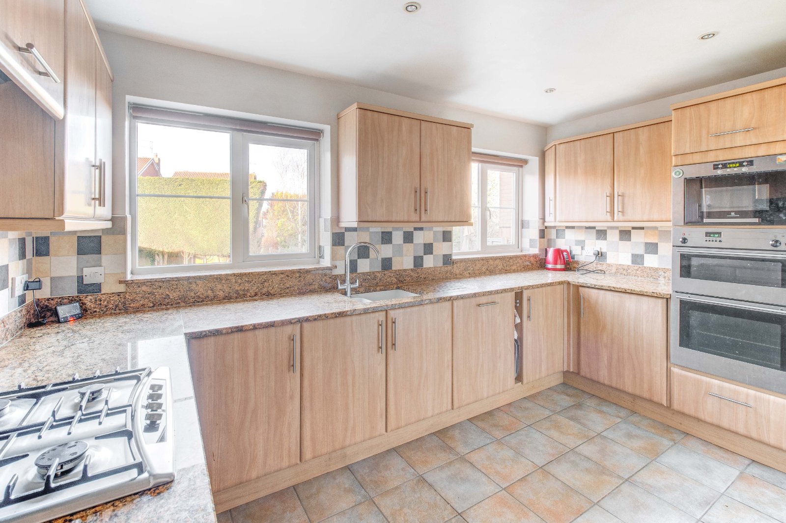 4 bed house for sale in Crownhill Meadow, Catshill  - Property Image 3