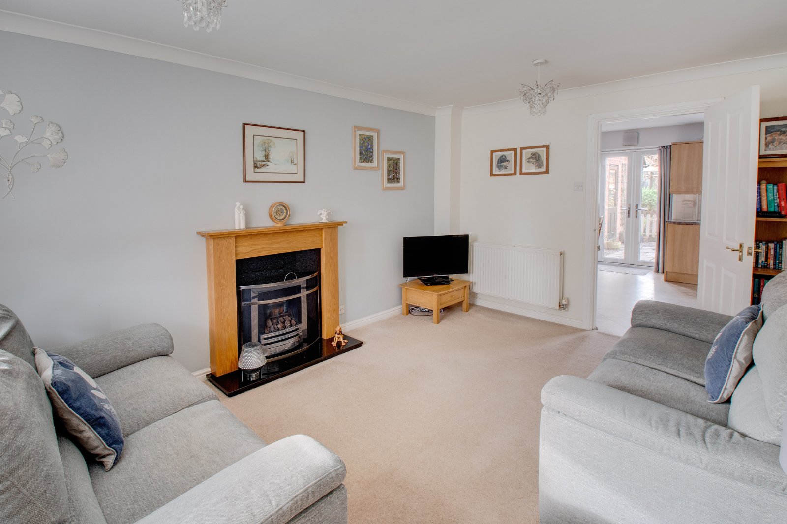 3 bed house for sale in Pavilion Gardens, Bromsgrove 1