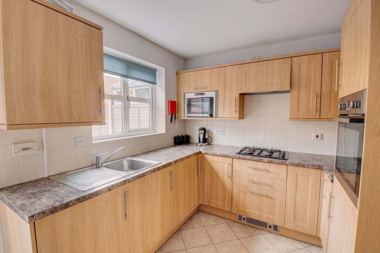3 bed house for sale in Pavilion Gardens, Bromsgrove 3