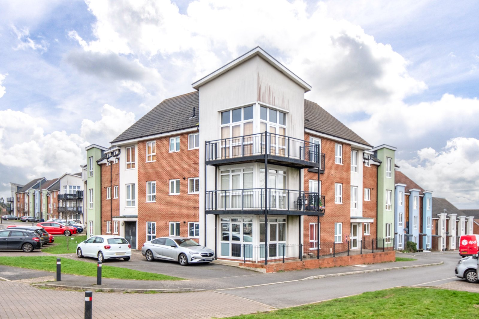 1 bed apartment for sale in Oldfield Road, Bromsgrove  - Property Image 1