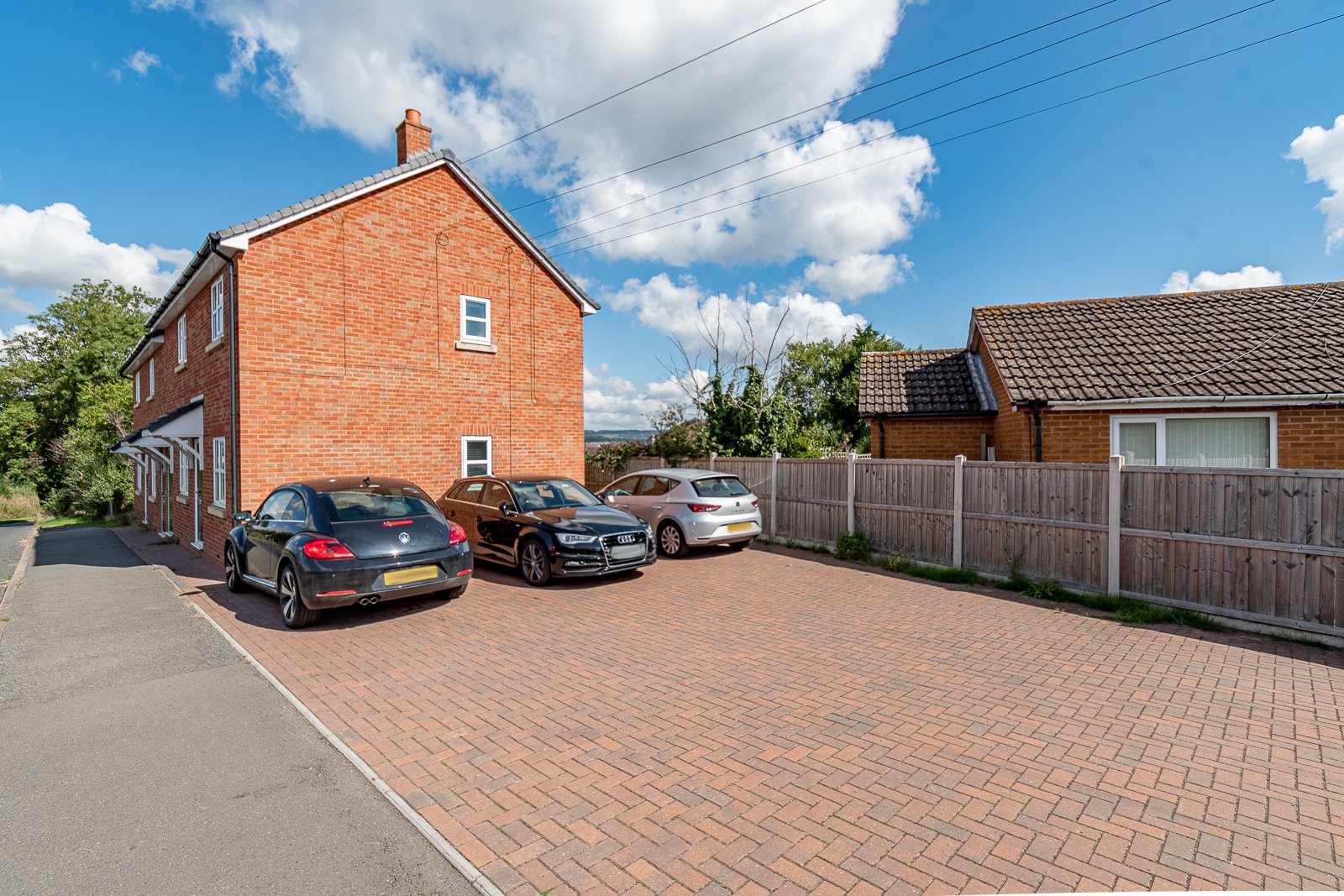 1 bed apartment for sale in Fox Lane, Bromsgrove  - Property Image 9
