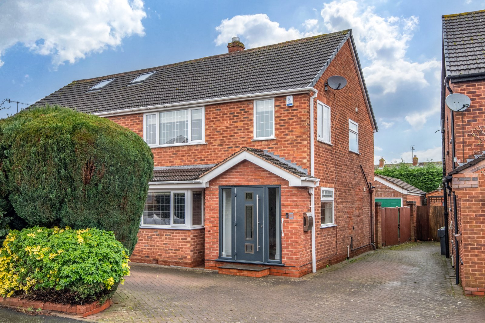 3 bed house for sale in Carol Avenue, Bromsgrove - Property Image 1