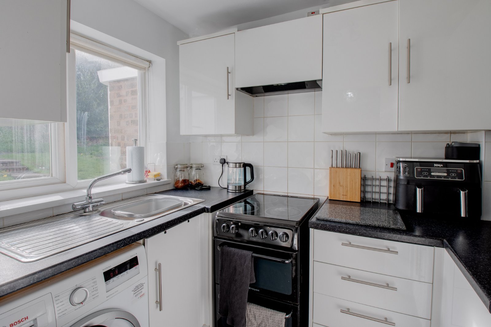2 bed house for sale in Pennine Road, Bromsgrove 5