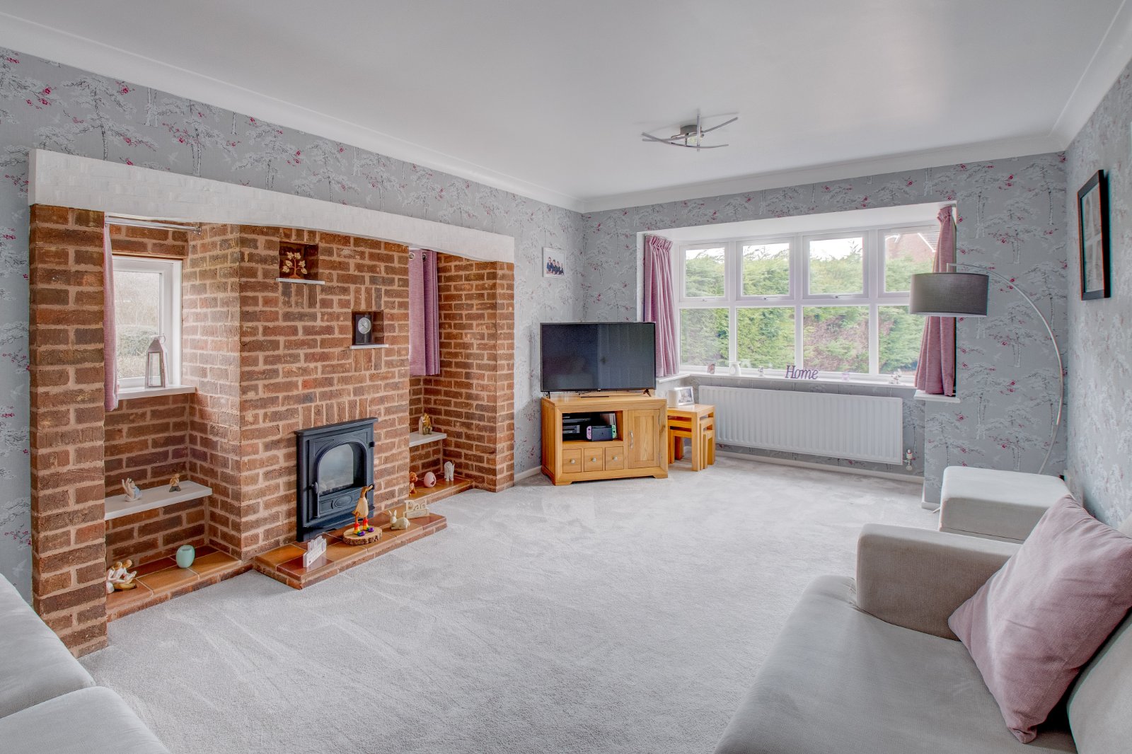 4 bed house for sale in Avoncroft Road, Stoke Heath  - Property Image 2