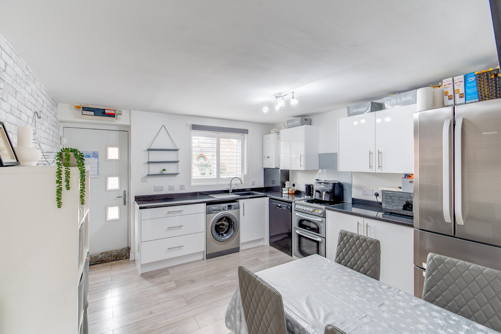 2 bed house for sale in Acorn Road, Catshill 1