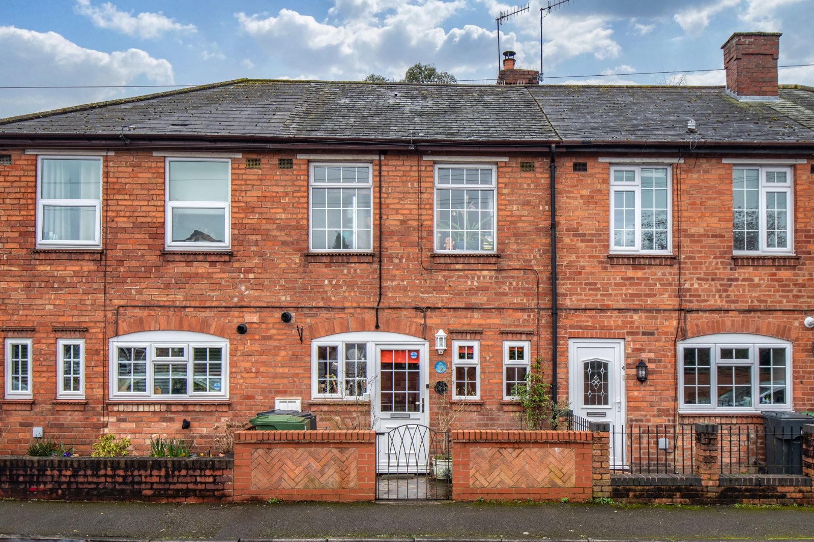 2 bed cottage for sale in Holly Road, Bromsgrove  - Property Image 1