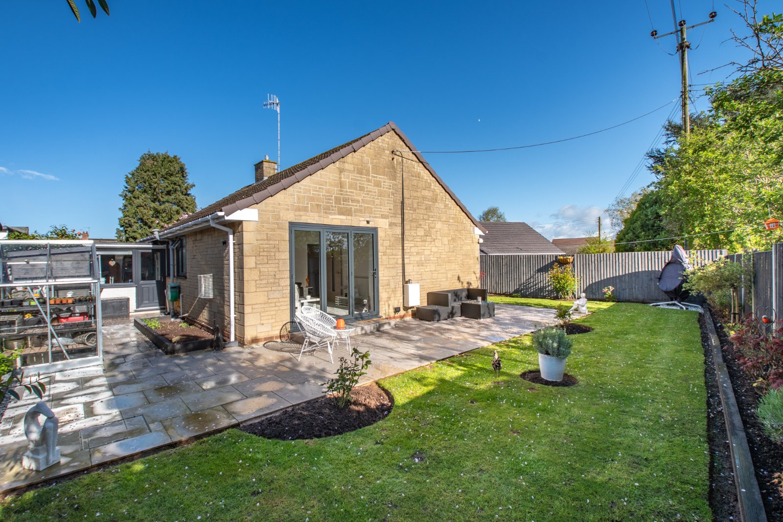 2 bed bungalow for sale in Checketts Close, Pinvin 12
