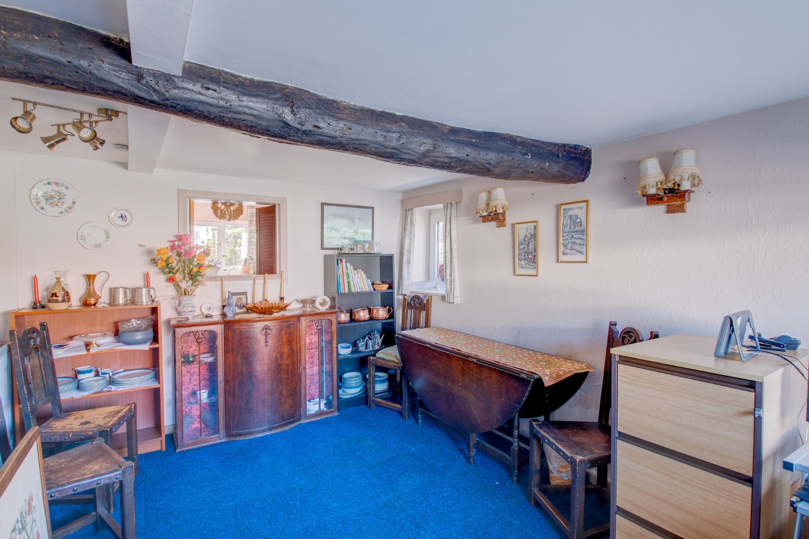 4 bed cottage for sale in Meadow Road, Catshill 2
