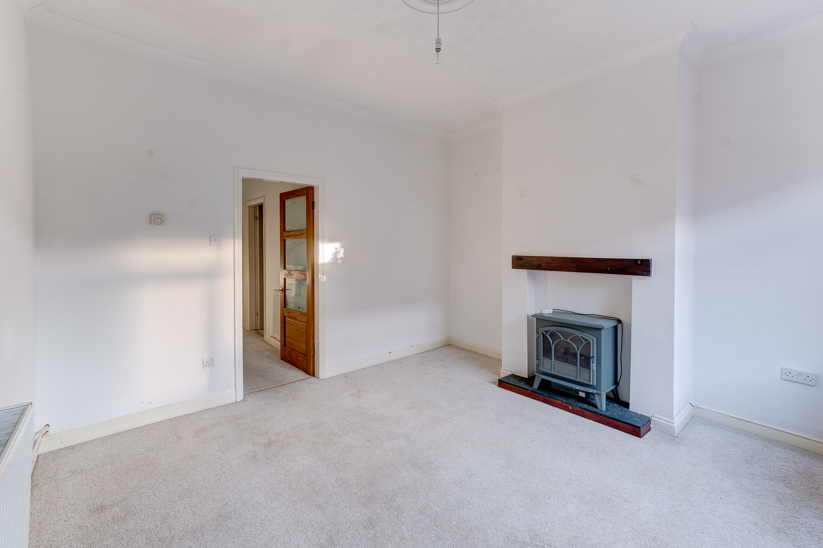 2 bed house to rent in Stoke Road, Bromsgrove  - Property Image 3
