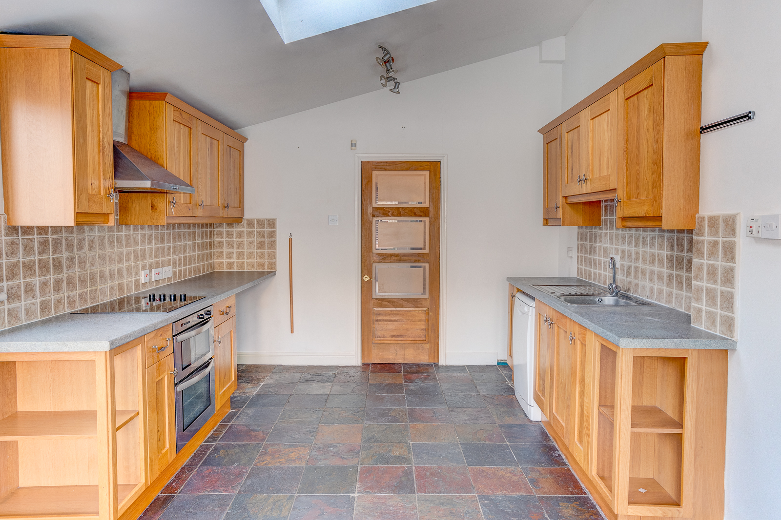 2 bed house to rent in Stoke Road, Bromsgrove  - Property Image 6