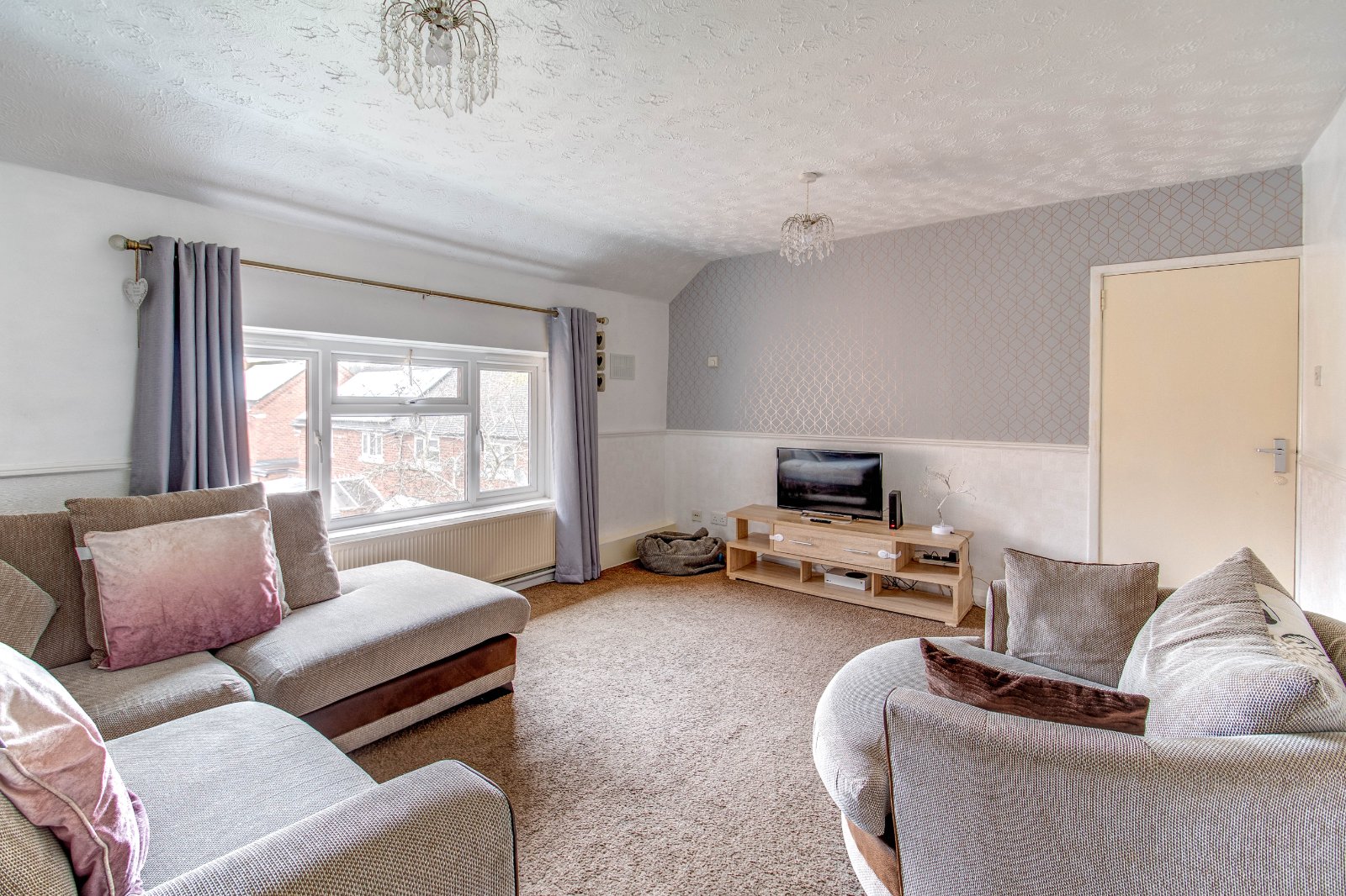 2 bed apartment for sale in Cherry Tree Walk, Redditch 2