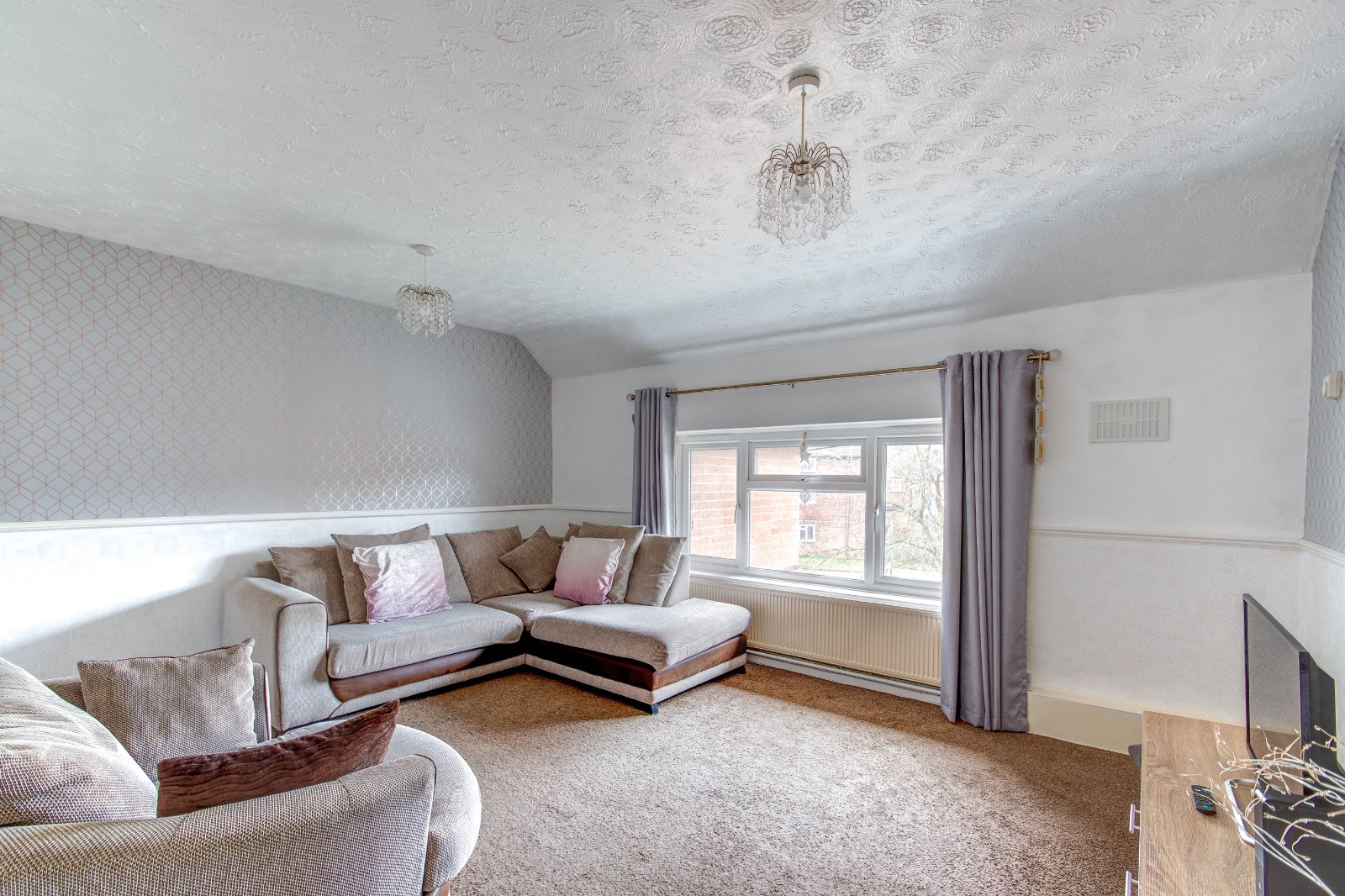 2 bed apartment for sale in Cherry Tree Walk, Redditch 1