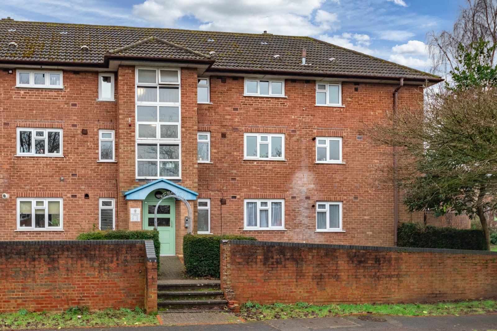 2 bed apartment for sale in Cherry Tree Walk, Redditch - Property Image 1
