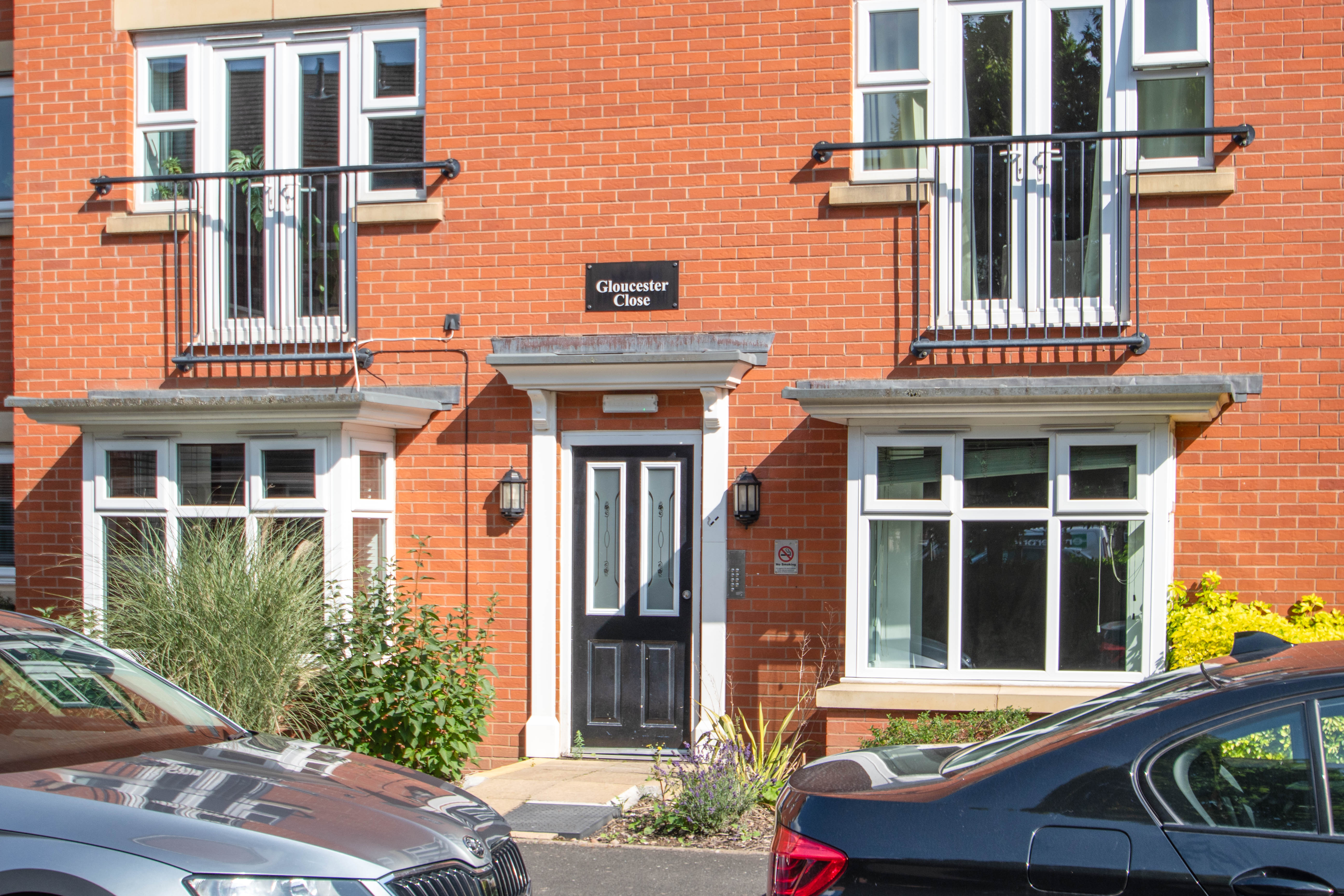 2 bed apartment for sale in Gloucester Close, Enfield 1