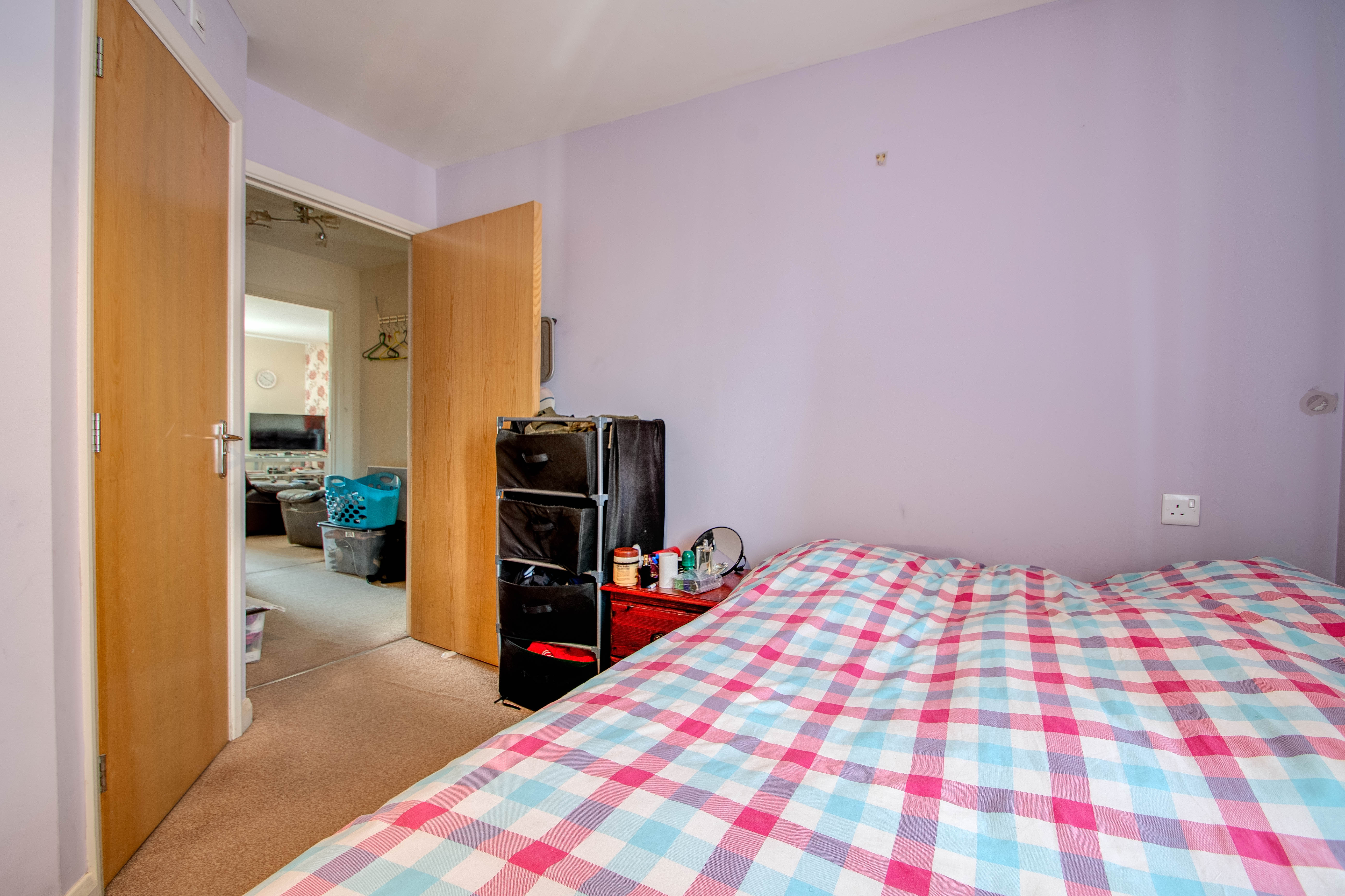 2 bed apartment for sale in Gloucester Close, Enfield 5