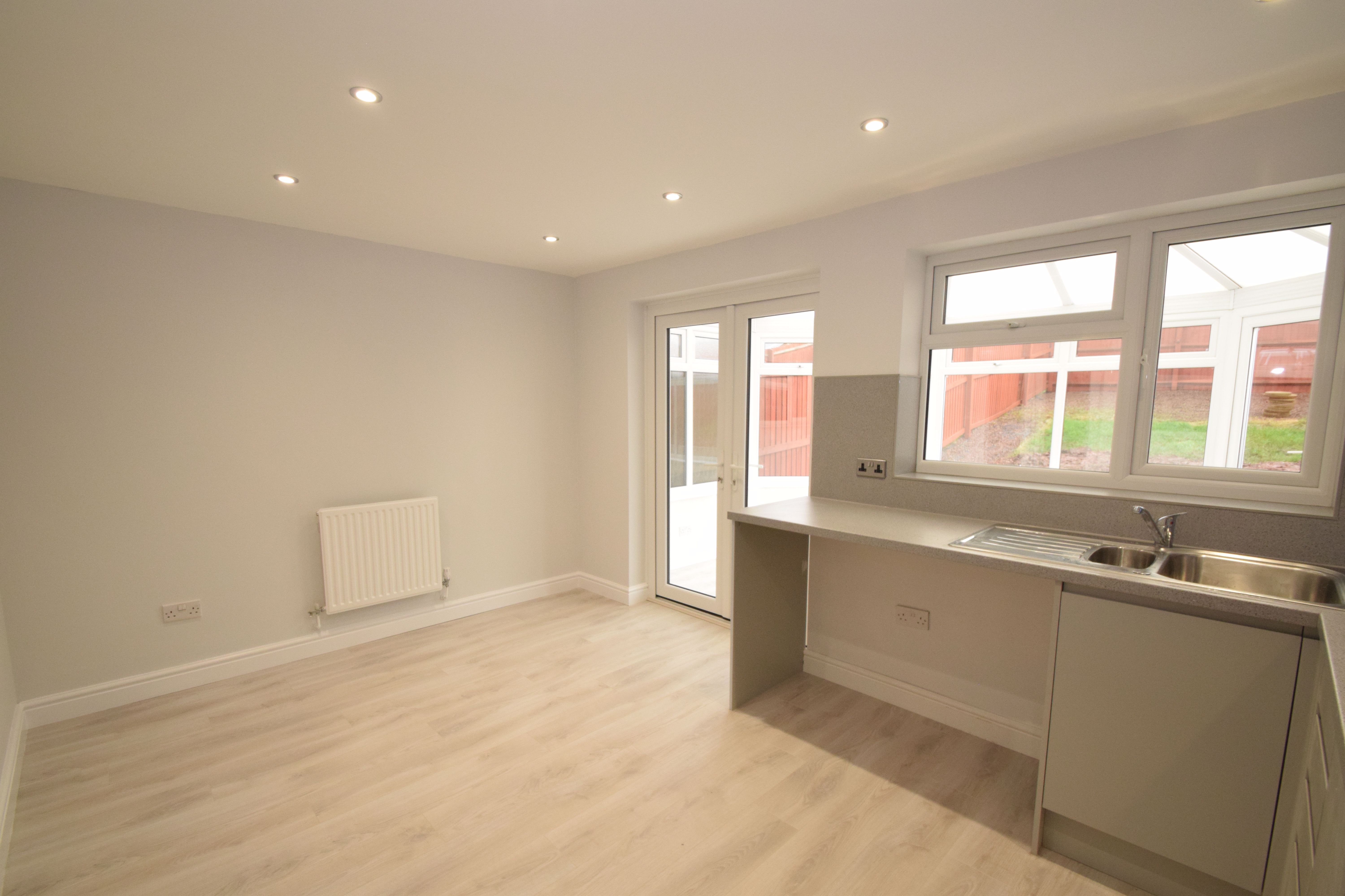 3 bed house for sale in Greenford Close, Brockhill 6