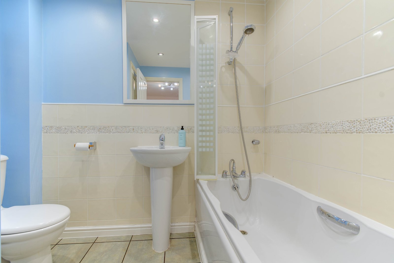 4 bed house for sale in Dixon Close, Enfield  - Property Image 12