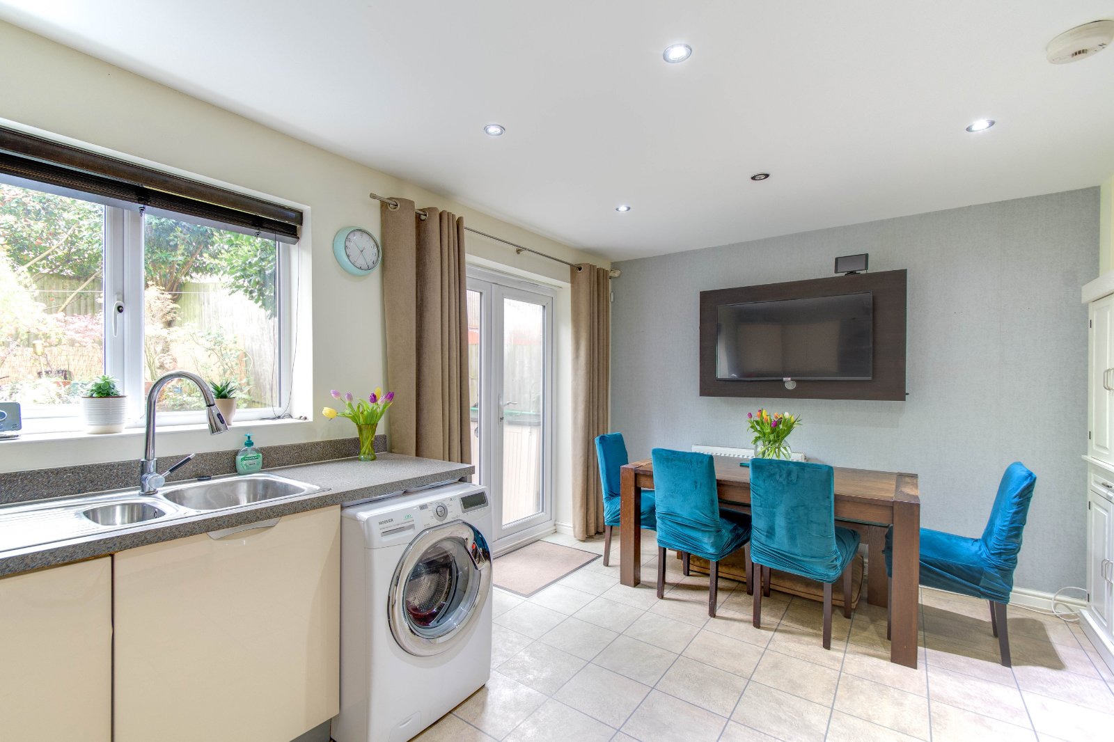 4 bed house for sale in Dixon Close, Enfield 4