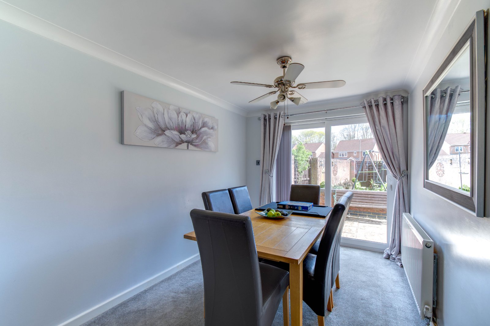 4 bed house for sale in Foxcote Close, Redditch 2