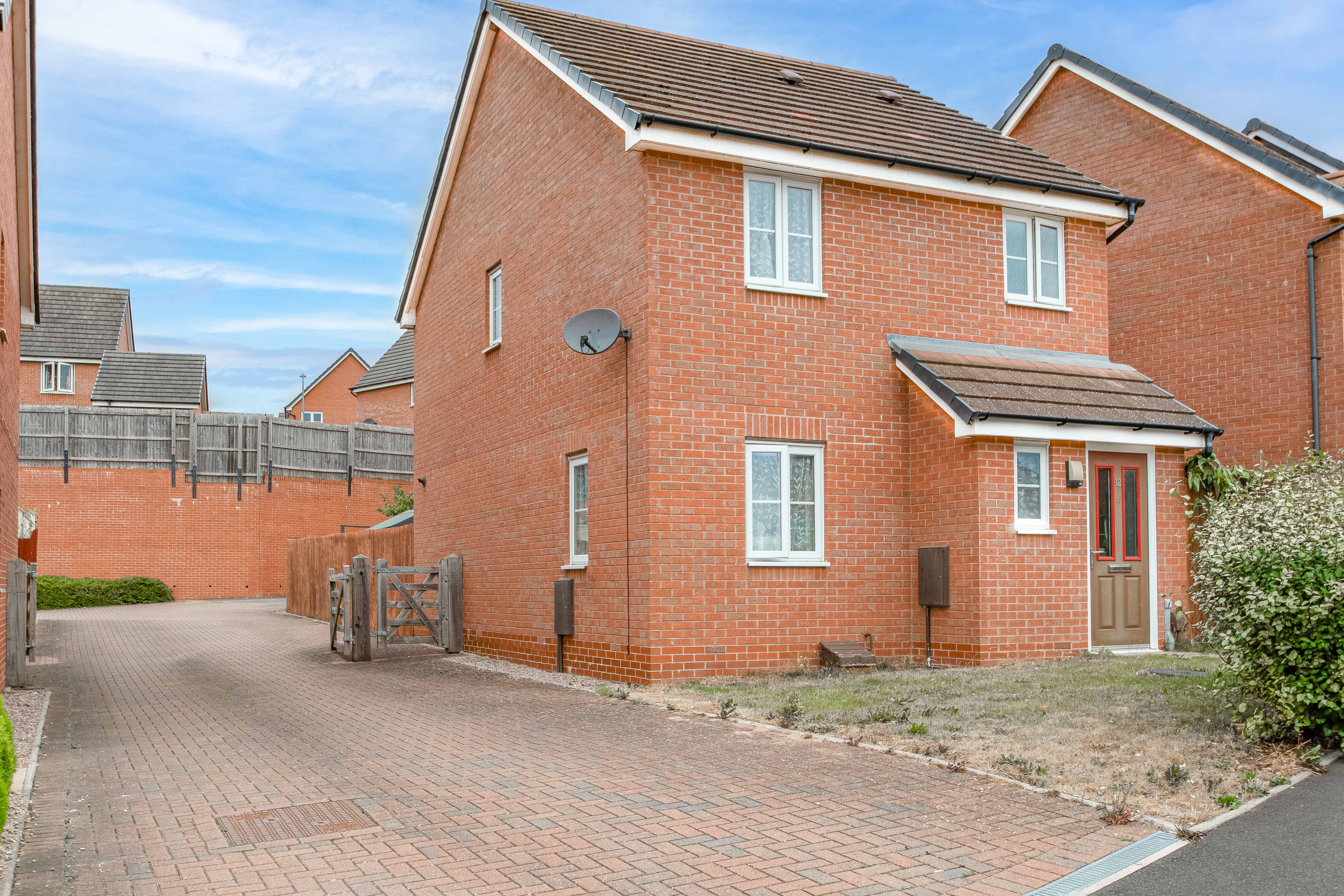 3 bed house for sale in Dovecote Close, Brockhill  - Property Image 14