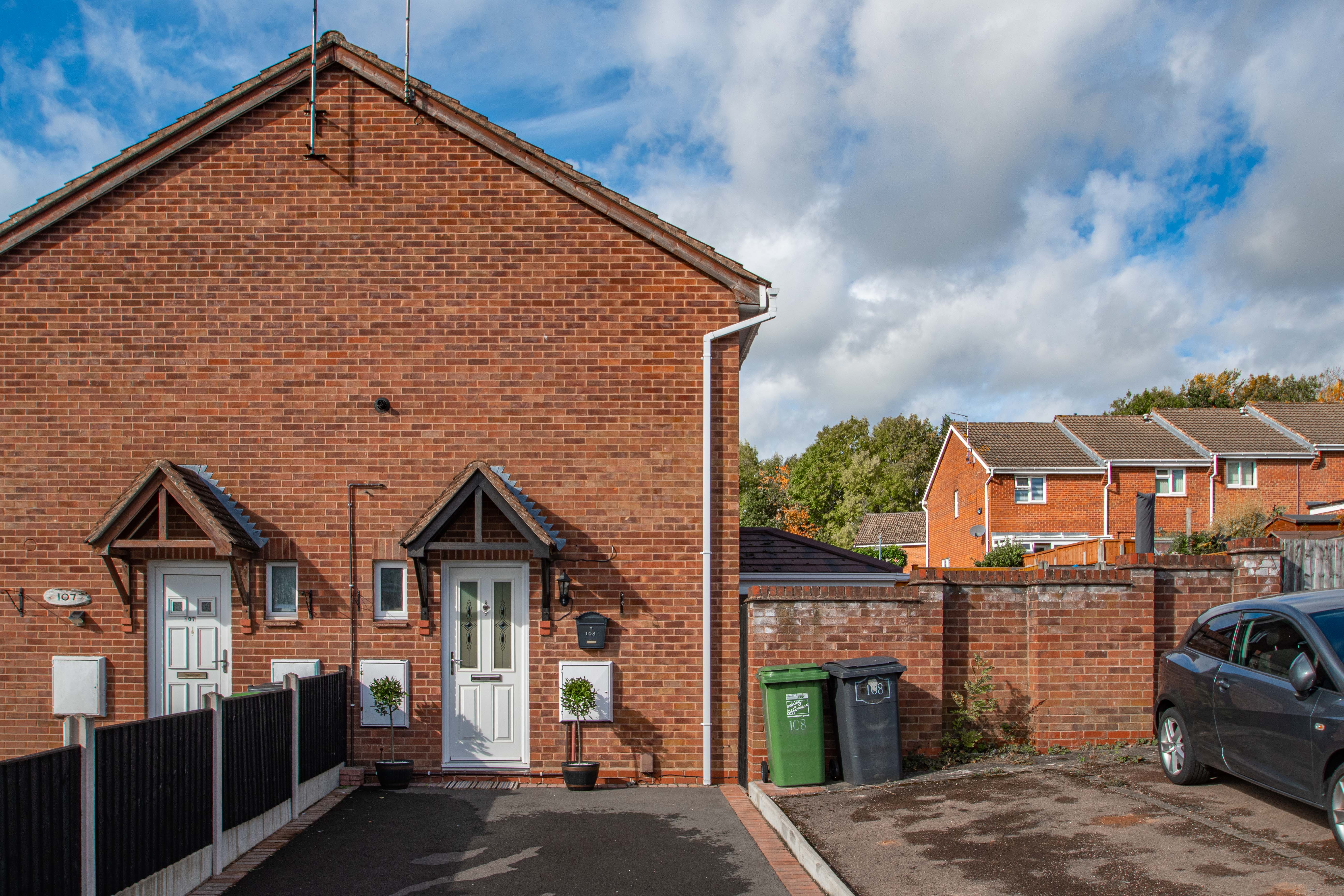 1 bed house for sale in Tidbury Close, Redditch - Property Image 1
