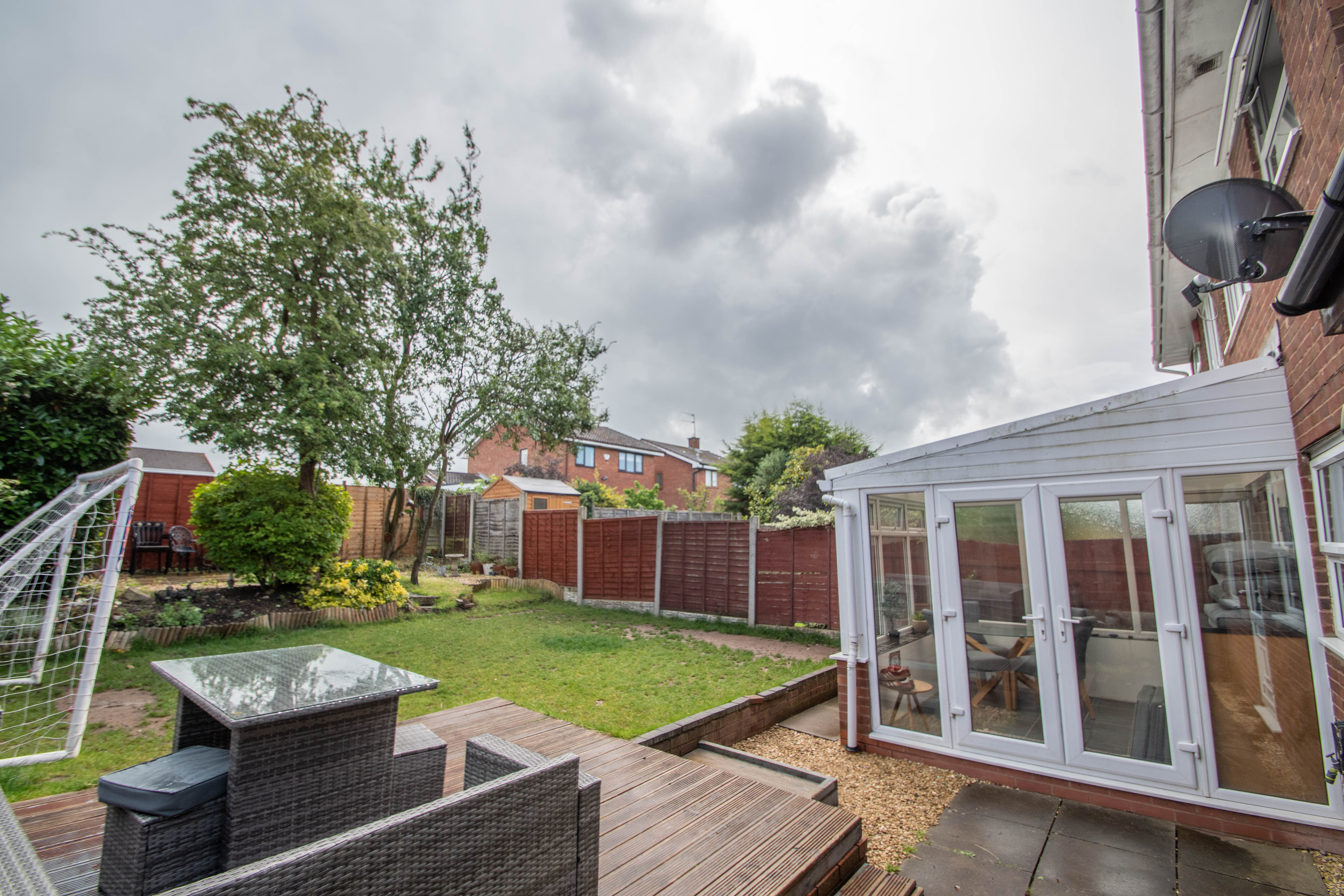 4 bed house for sale in Maisemore Close, Church Hill North 14