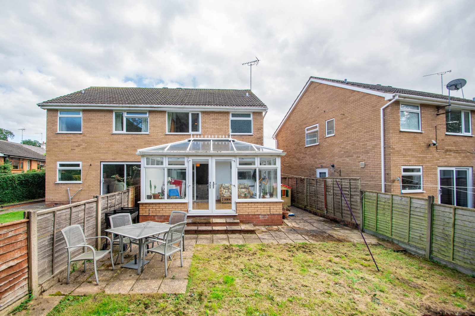3 bed house for sale in Little Acre, Hunt End 10