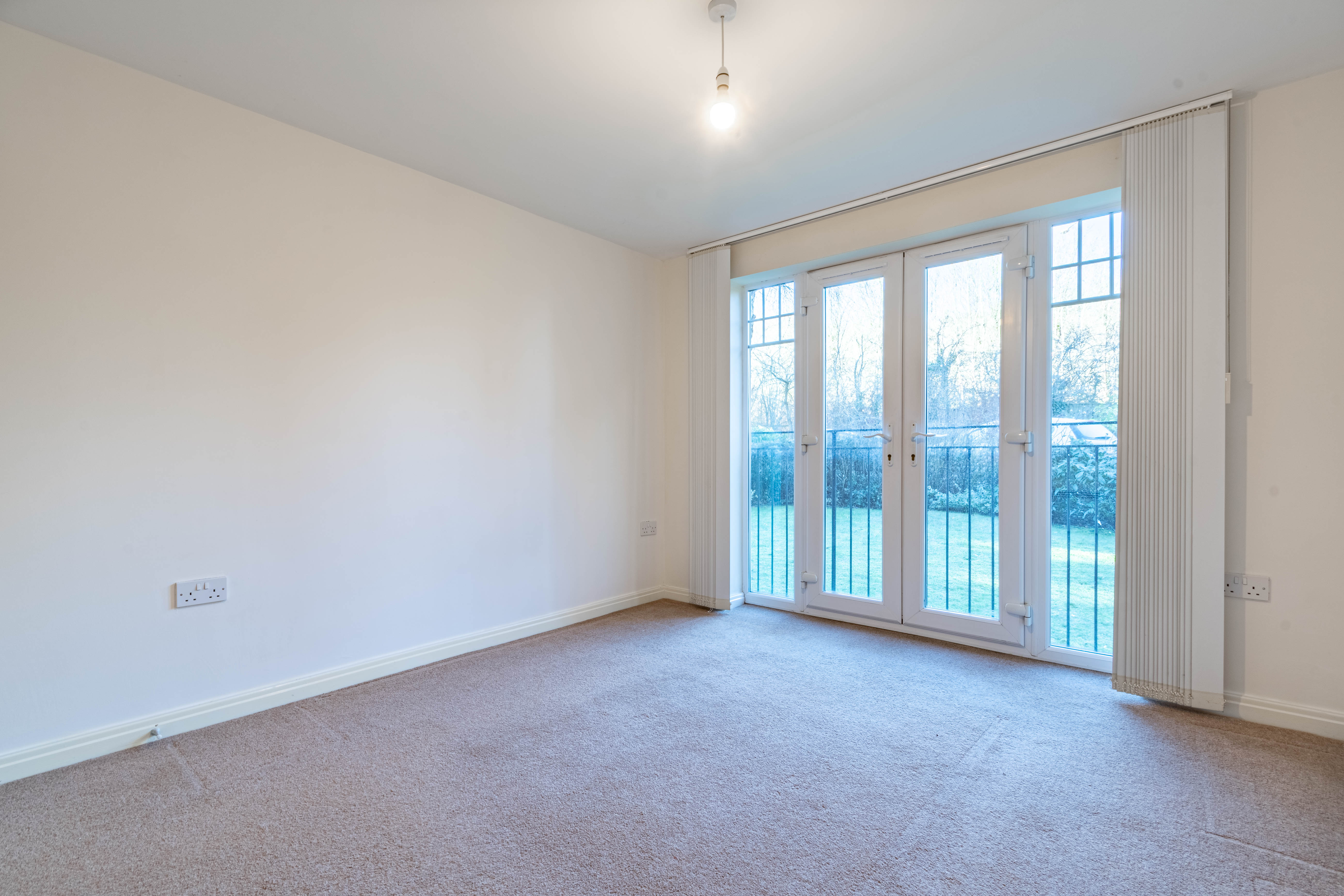 2 bed apartment for sale in Hedgerow Close, Greenlands 5